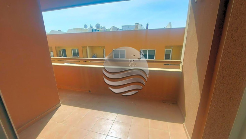 duplex-en-venta-en-calle-isla-de-la-graciosa-big-1