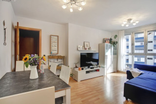 Piso en venta en avenida Bélgica, 4