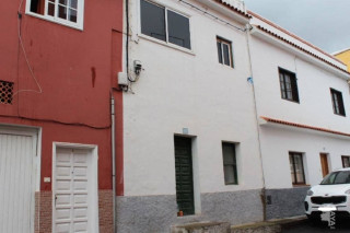 Chalet adosado en venta en calle Granaderas