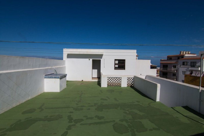 chalet-adosado-en-venta-en-los-reyes-big-26