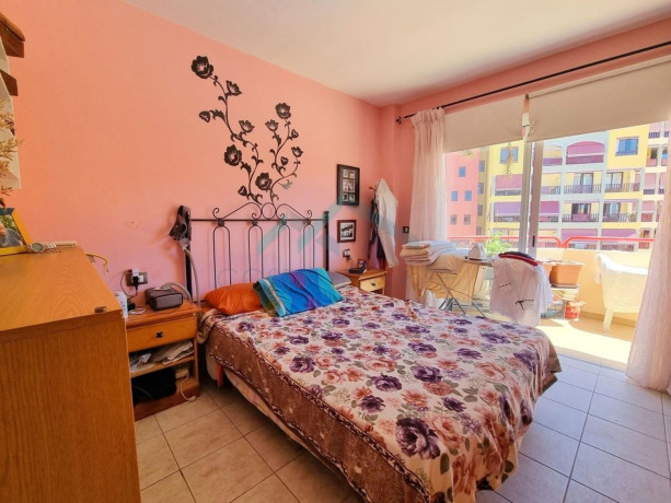 atico-en-venta-en-caleta-del-jurado-3-big-13