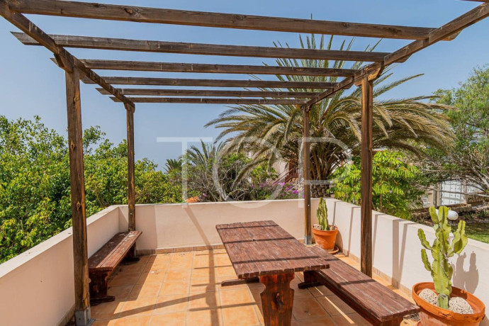 casa-rural-en-venta-en-playa-paraiso-big-4