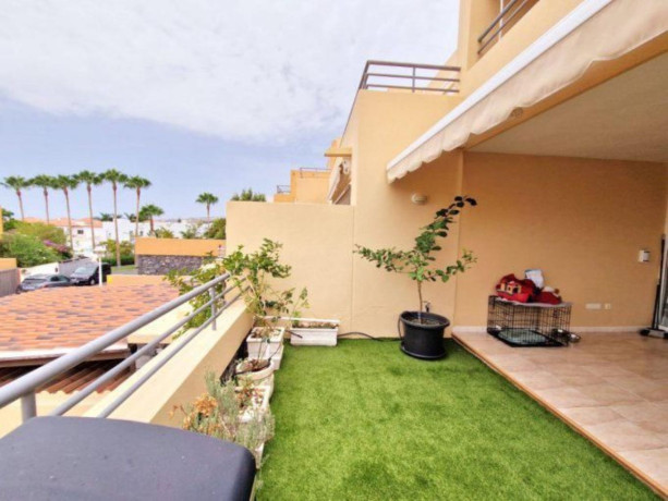 chalet-adosado-en-venta-en-el-madronal-67-big-2