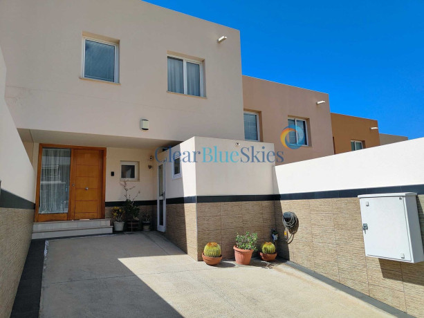 chalet-adosado-en-venta-en-avenida-kurt-konrad-mayor-big-14