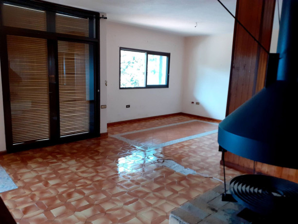 casa-o-chalet-en-venta-en-calle-perez-reyes-sn-big-2