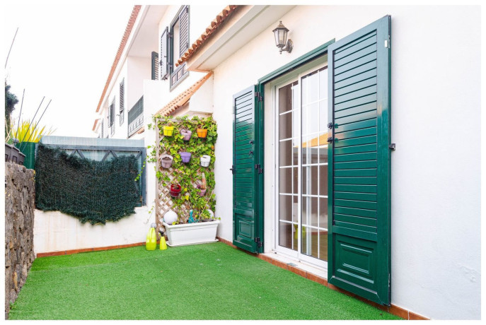 chalet-adosado-en-venta-en-calle-nivaria-big-0