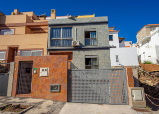 Chalet pareado en venta en calle Alvaro Peña Ramos, 17