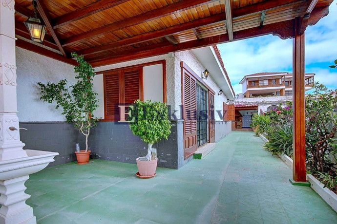 casa-o-chalet-independiente-en-venta-en-candelaria-big-0