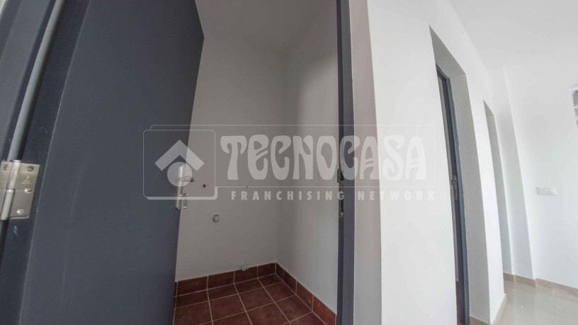 piso-en-venta-en-san-cristobal-38108-big-18