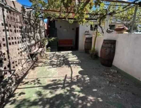 casa-rural-en-venta-en-centro-big-1