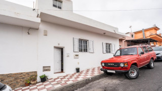 Casa terrera en venta en calle de Bastián, 22