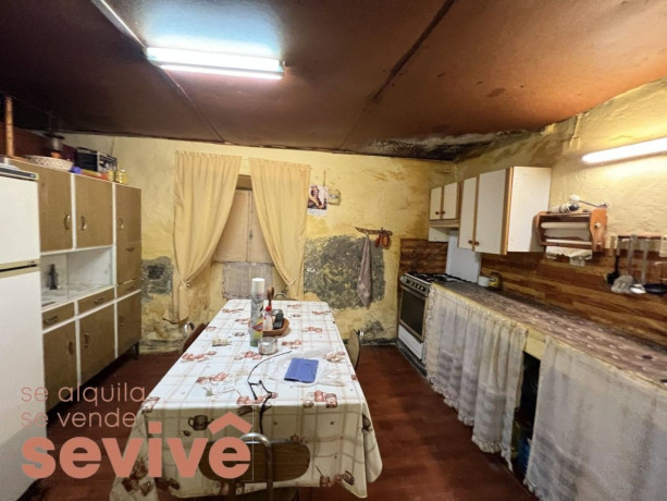 casa-rural-en-venta-en-arico-big-1