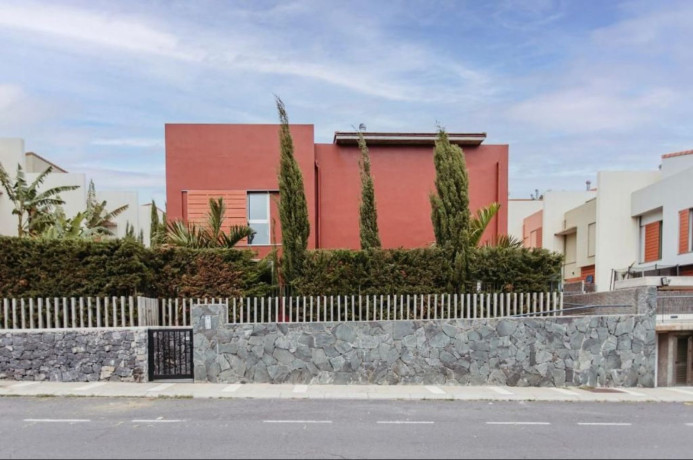 chalet-adosado-en-venta-en-la-quinta-big-2