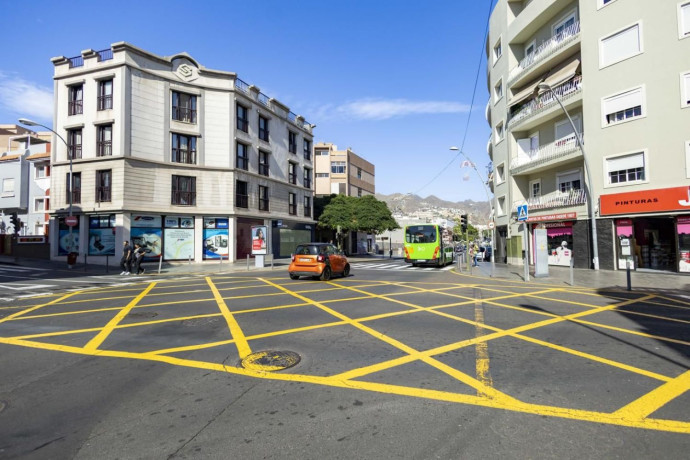 piso-en-venta-en-avenida-de-san-sebastian-sn-big-1