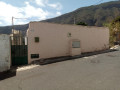 casa-o-chalet-en-venta-en-via-111-small-0