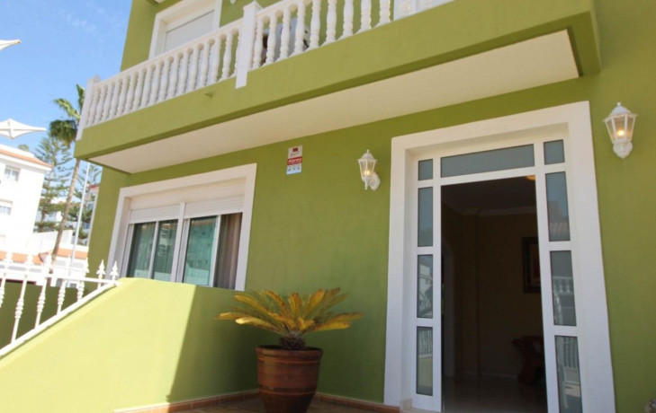 chalet-adosado-en-venta-en-calle-salicaria-1-big-1