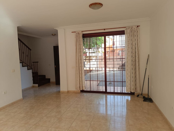 casa-o-chalet-independiente-en-venta-en-labrusca-big-2