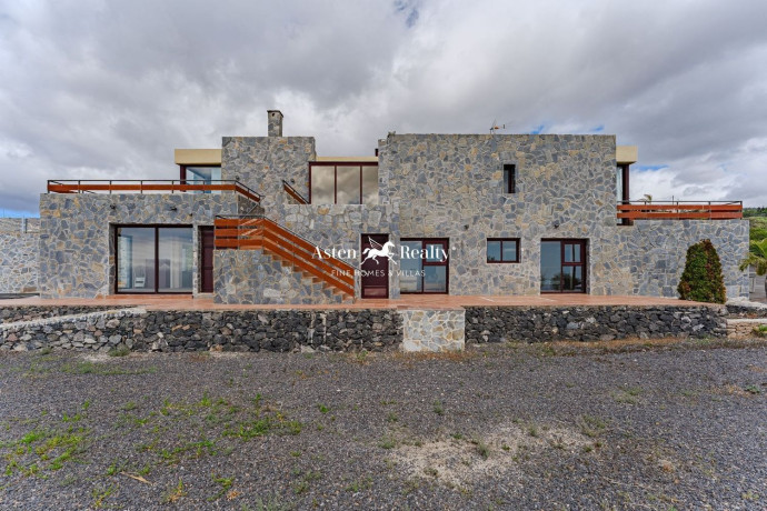 casa-o-chalet-en-venta-en-los-menores-big-4