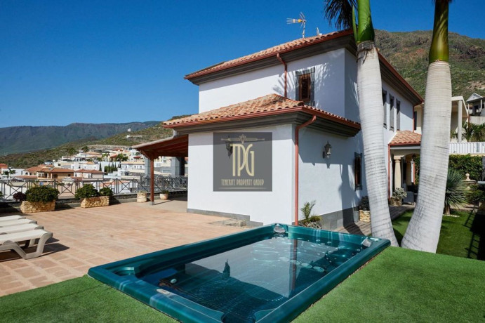 chalet-adosado-en-venta-en-calle-aragon-big-1