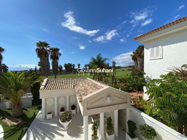 casa-o-chalet-independiente-en-venta-en-la-caleta-big-0