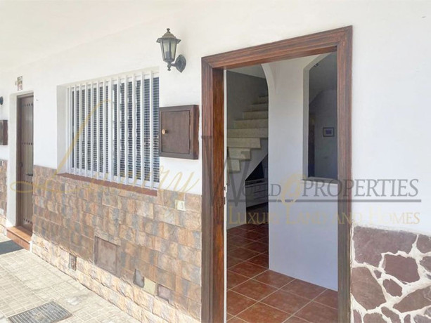 chalet-adosado-en-venta-en-avenida-viera-y-clavijo-38-big-29