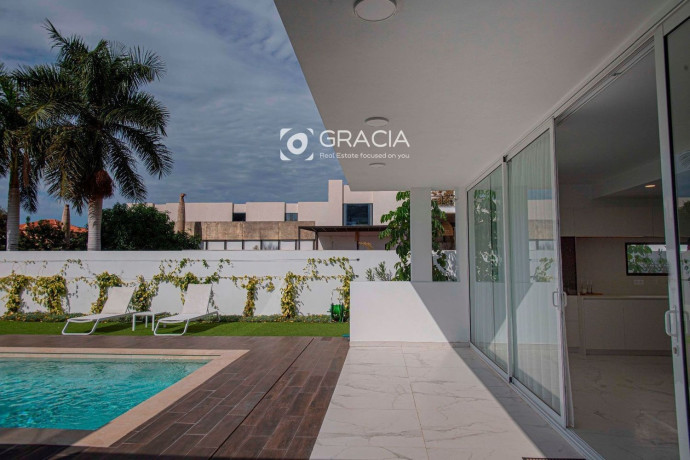 casa-o-chalet-en-venta-en-avenida-kurt-konrad-mayer-big-7