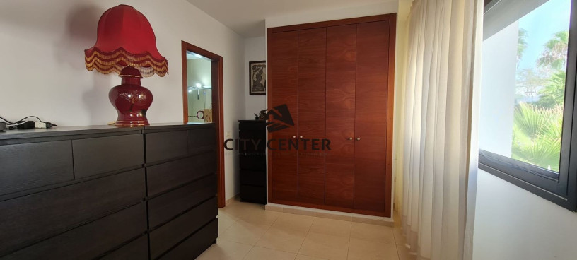 chalet-adosado-en-venta-en-cho-guaza-big-15