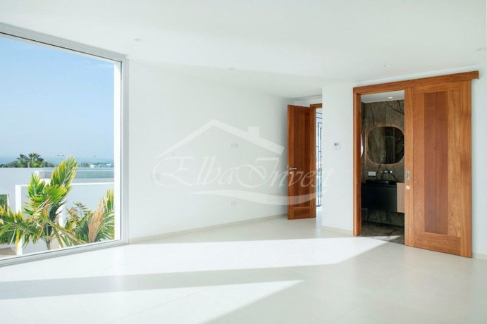 casa-o-chalet-independiente-en-venta-en-la-caleta-big-23