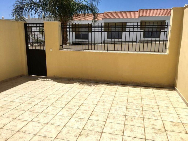 chalet-adosado-en-venta-en-c-el-peralillo-big-3