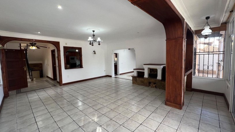 casa-o-chalet-independiente-en-venta-en-torviscas-centro-y-alto-big-21