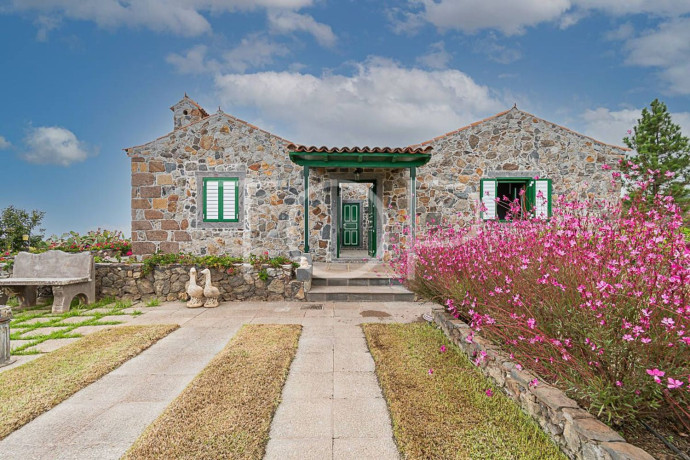 casa-rural-en-venta-en-tijoco-big-2