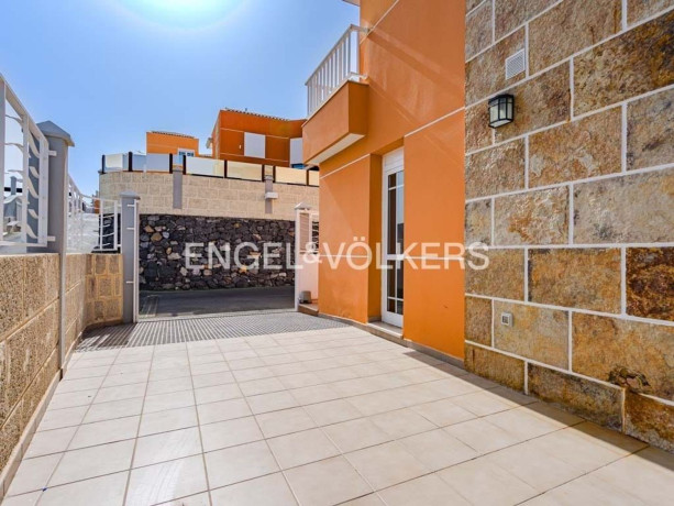 casa-o-chalet-en-venta-en-los-cristianos-big-29