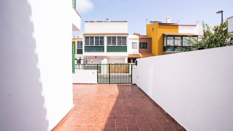 chalet-adosado-en-venta-en-manuel-gutierrez-gonzalez-31-big-21