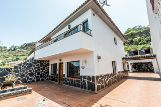 Casa o chalet independiente en venta en calle Aceviño, 244 a