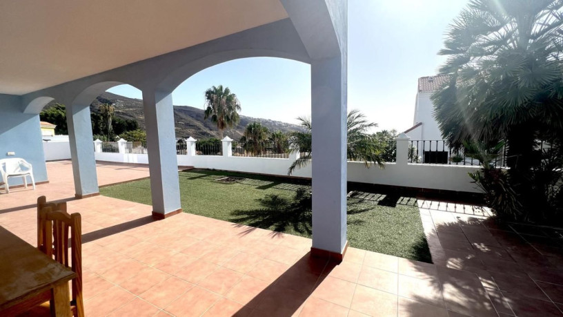 casa-o-chalet-independiente-en-venta-en-calle-las-adelfas-big-1