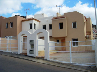 Chalet adosado en venta en Acebuche