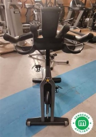 bicicleta-spinning-technogym-cycle-big-5