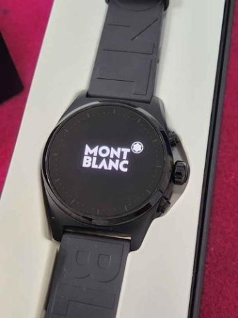 smartwatch-montblanc-summit-lite-big-0