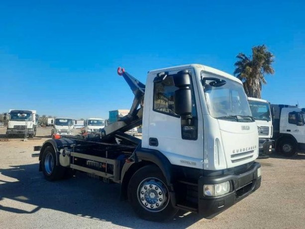 iveco-gancho-multilift-190e280-big-0