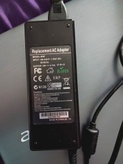 Se vende portátil Acer italiano