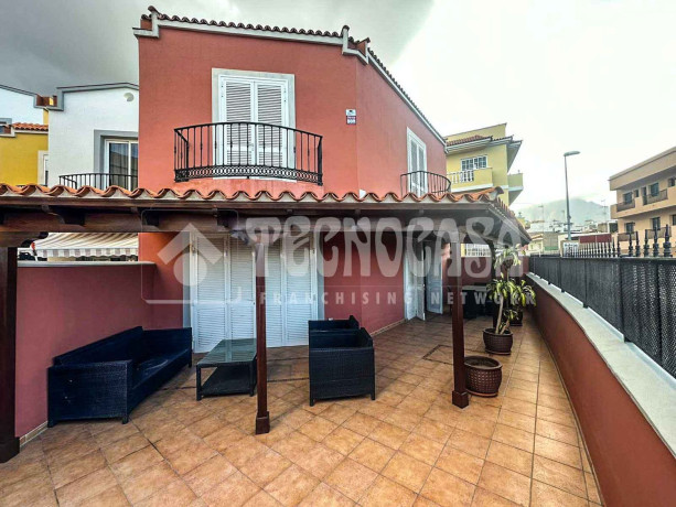 chalet-adosado-en-venta-en-la-cruz-big-0