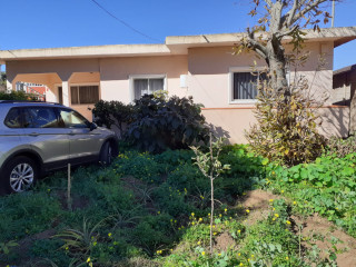 Casa con Terreno Urbano, Huerta, Frutales y Aparcamiento.Posibilidad Alquiler opción Compra