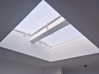 CLARABOYAS  / SKYLIGHT