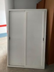 Puerta doble corredera blanca