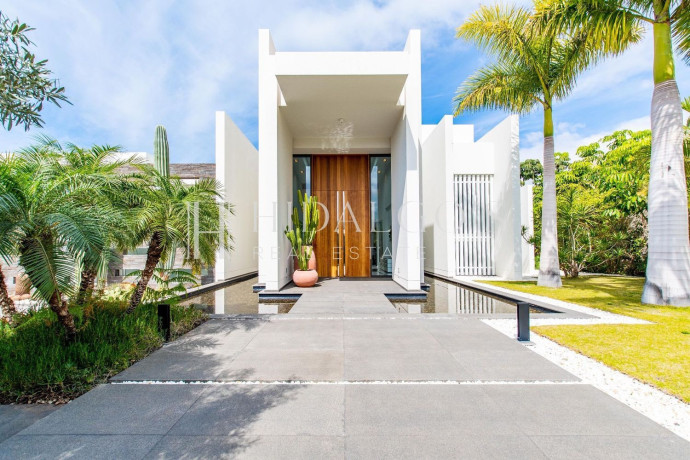 casa-o-chalet-independiente-en-venta-en-avenida-de-la-macaronesia-big-1