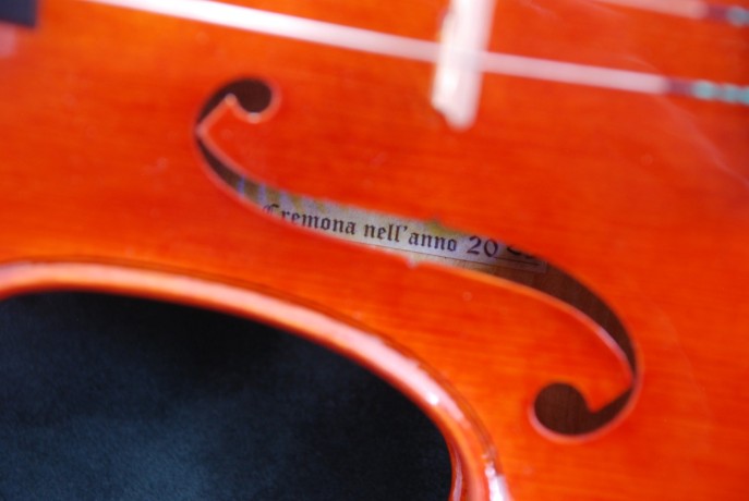 violin-de-notable-artesania-cremonesa-model-stradivari-messiah-1716-big-16