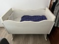cuna-vintage-de-madera-con-colchon-small-0