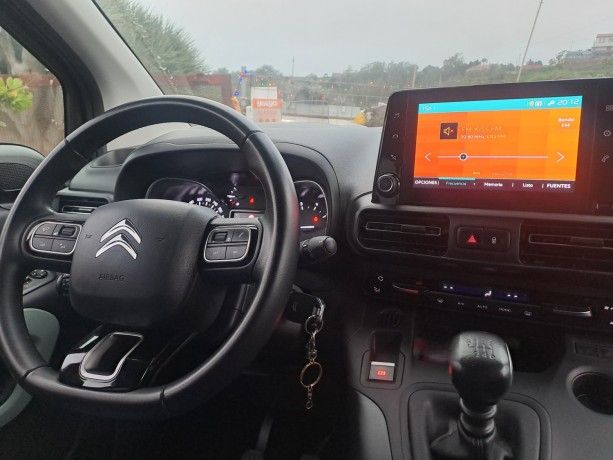 citroen-berlingo-xl-blue-hdi-100-ss-shine-7p-big-5