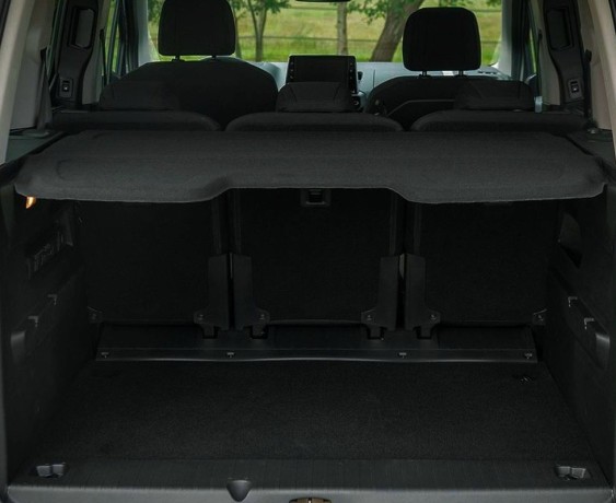 citroen-berlingo-xl-blue-hdi-100-ss-shine-7p-big-6