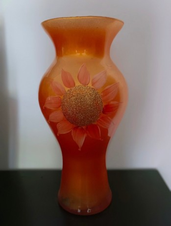jarron-grande-de-cristal-decorado-diseno-de-flor-dorada-big-0